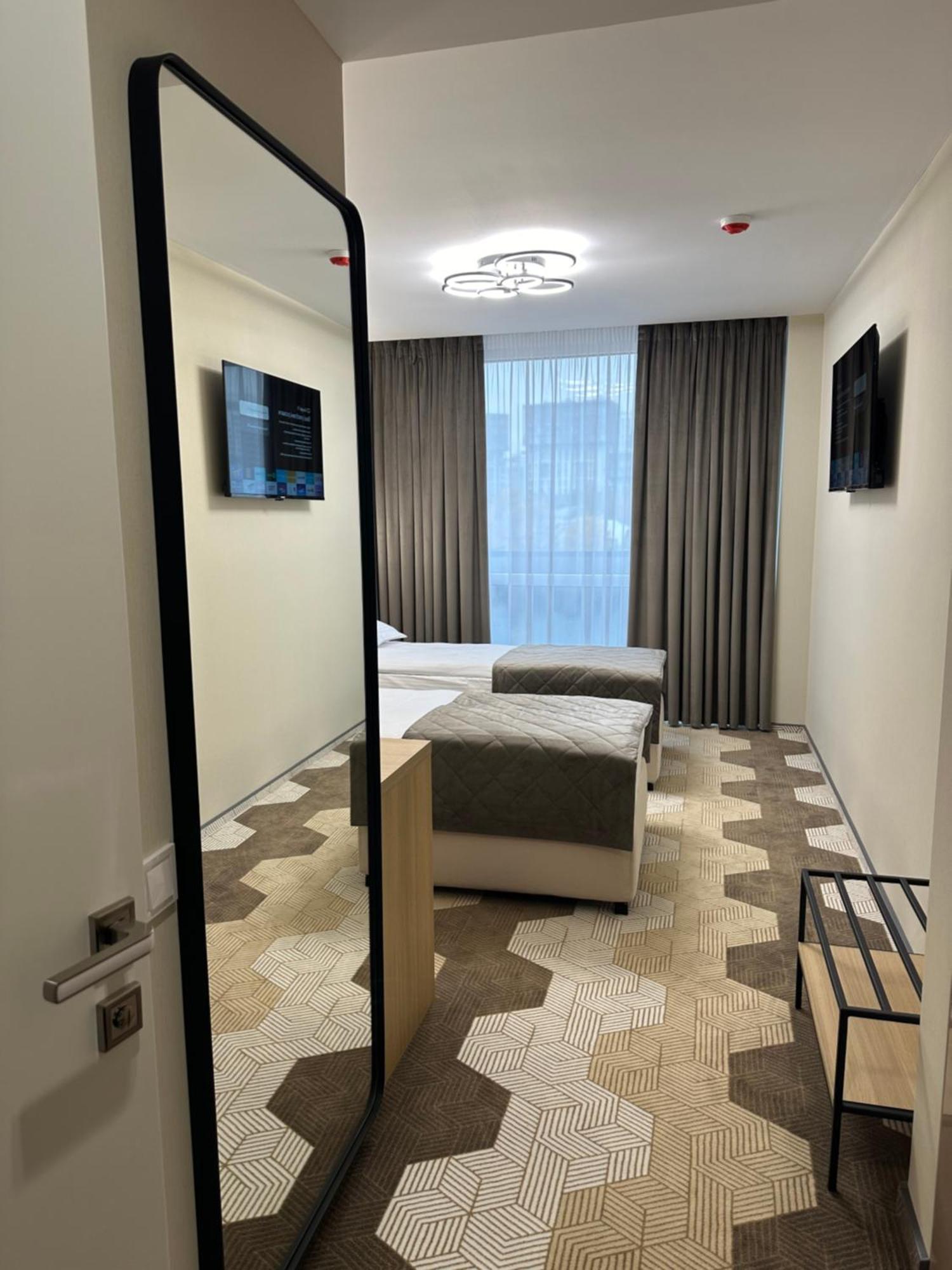 Hotel Tourist Lviv Extérieur photo